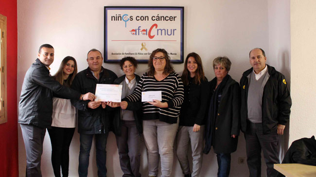 Entrega de la recaudaci&oacute;n a Todo Coraz&oacute;n Murcia