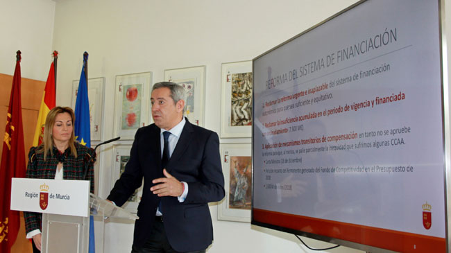 El consejero de Hacienda, Fernando de la Cierva