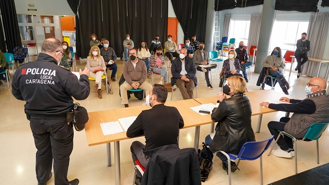Reuni&oacute;n de la&nbsp;Mesa del Pacto por la Noche, este martes en el Centro de Recursos Juveniles