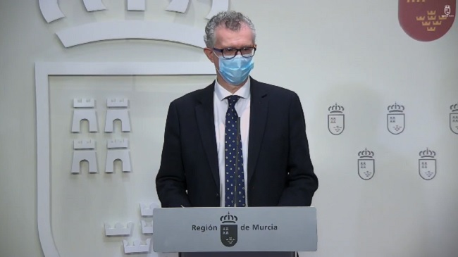 El consejero de Salud, Juan José Pedreño, durante la rueda de prensa de este lunes El consejero de Salud, Juan José Pedreño, durante la rueda de prensa de este lunes