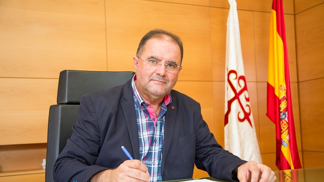 El alcalde de Totana, Juan Jos&eacute; C&aacute;novas