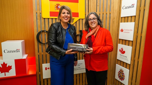 la alcaldesa de Cartagena,&nbsp;Noelia Arroyo,&nbsp;y la embajadora de Canad&aacute; en Espa&ntilde;a,&nbsp;Wendy Drukier