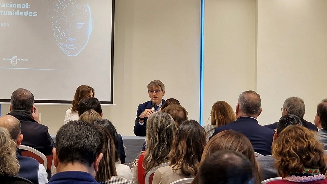 El consejero de Econom&iacute;a, Luis Alberto Mar&iacute;n, inaugura la jornada &lsquo;Relevo generacional: retos y oportunidades&rsquo;