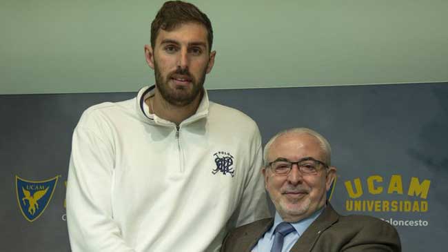 Jos&eacute; &Aacute;ngel Antelo, portavoz de Vox en Murcia, con Jos&eacute; Luis Mendoza