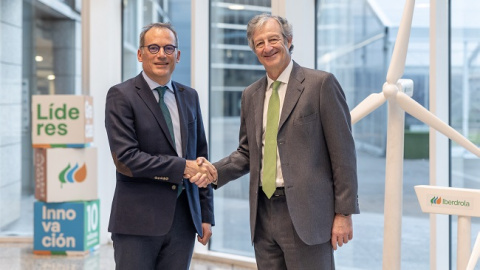 Alfonso García (Izq.), de Corporación Financiera Internacional y José Sainz, de Iberdrola Alfonso García (Izq.), de Corporación Financiera Internacional y José Sainz, de Iberdrola