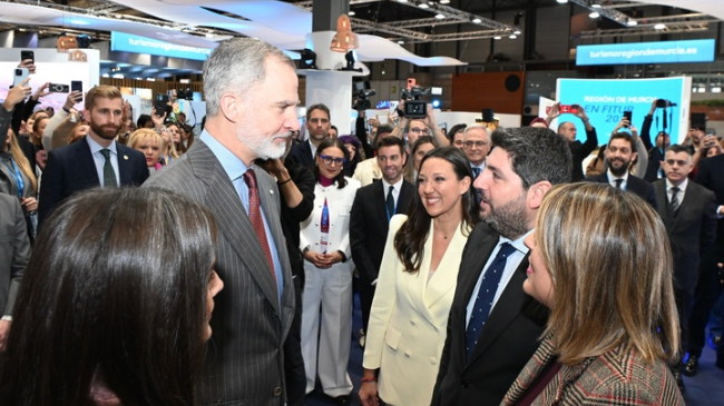 Los Reyes de España visitan el stand institucional de la Región de Murcia en Fitur. Los Reyes de España visitan el stand institucional de la Región de Murcia en Fitur.
