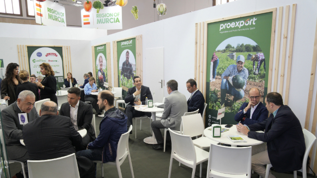 Empresaios de Proexport trabajando durante la celebración de Fruit Logística 2024- Proexport Empresaios de Proexport trabajando durante la celebración de Fruit Logística 2024- Proexport