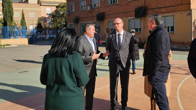 El consejero de Educación, Víctor Marín, visita el IES Salzillo de Alcantarilla - CARM El consejero de Educación, Víctor Marín, visita el IES Salzillo de Alcantarilla - CARM