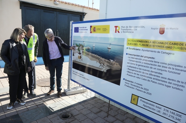 Visita de la alcaldesa, Noelia Arroyo, a las obras de la bocana de Cabo de Palos