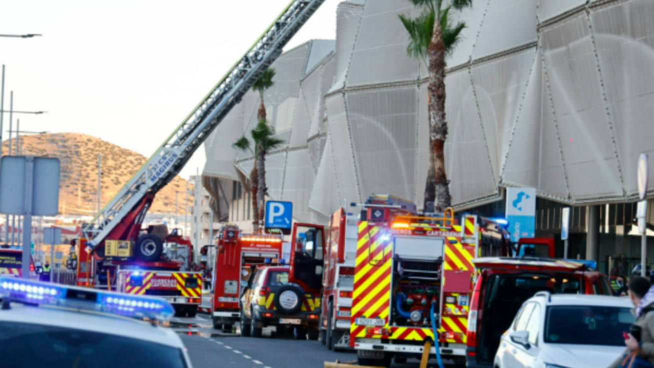 Incendio del Hospital Santa Luc&iacute;a de Cartagena (Imagen de archivo).