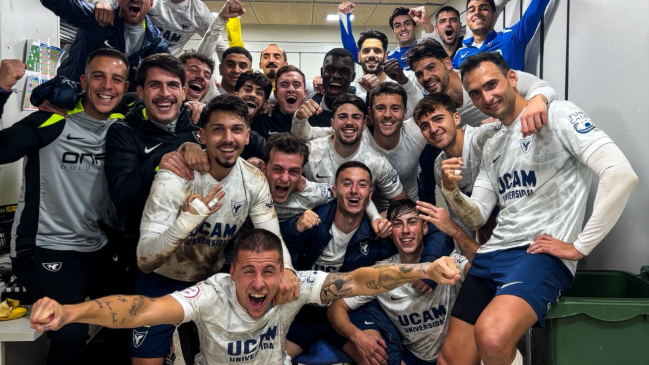 El UCAM Murcia asalta el liderato en Chapín. El UCAM Murcia asalta el liderato en Chapín.