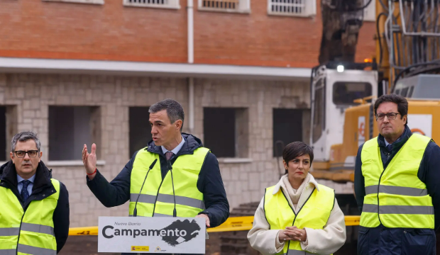 Pedro Sánchez anuncia un nuevo paquete de medidas para intervenir el mercado del alquiler. Pedro Sánchez anuncia un nuevo paquete de medidas para intervenir el mercado del alquiler.