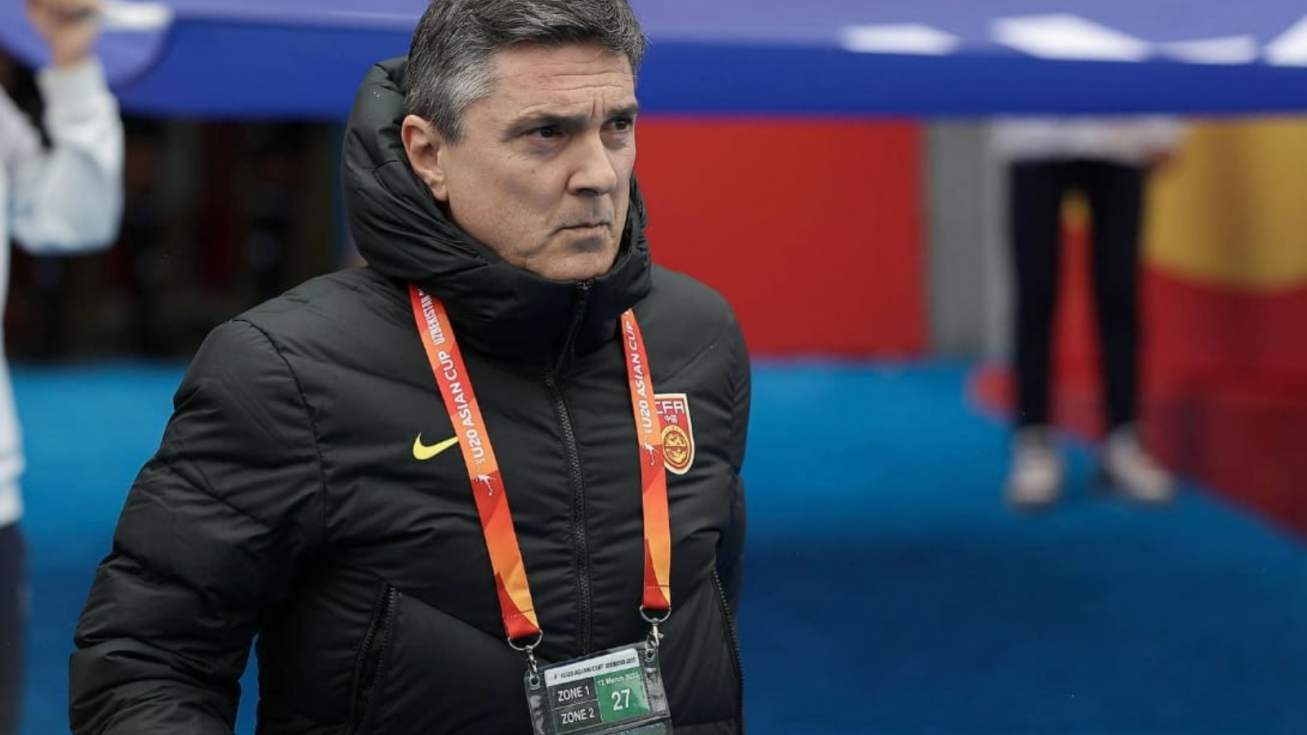Antonio Puche, entrenador de la selecci&oacute;n U-23 de China.