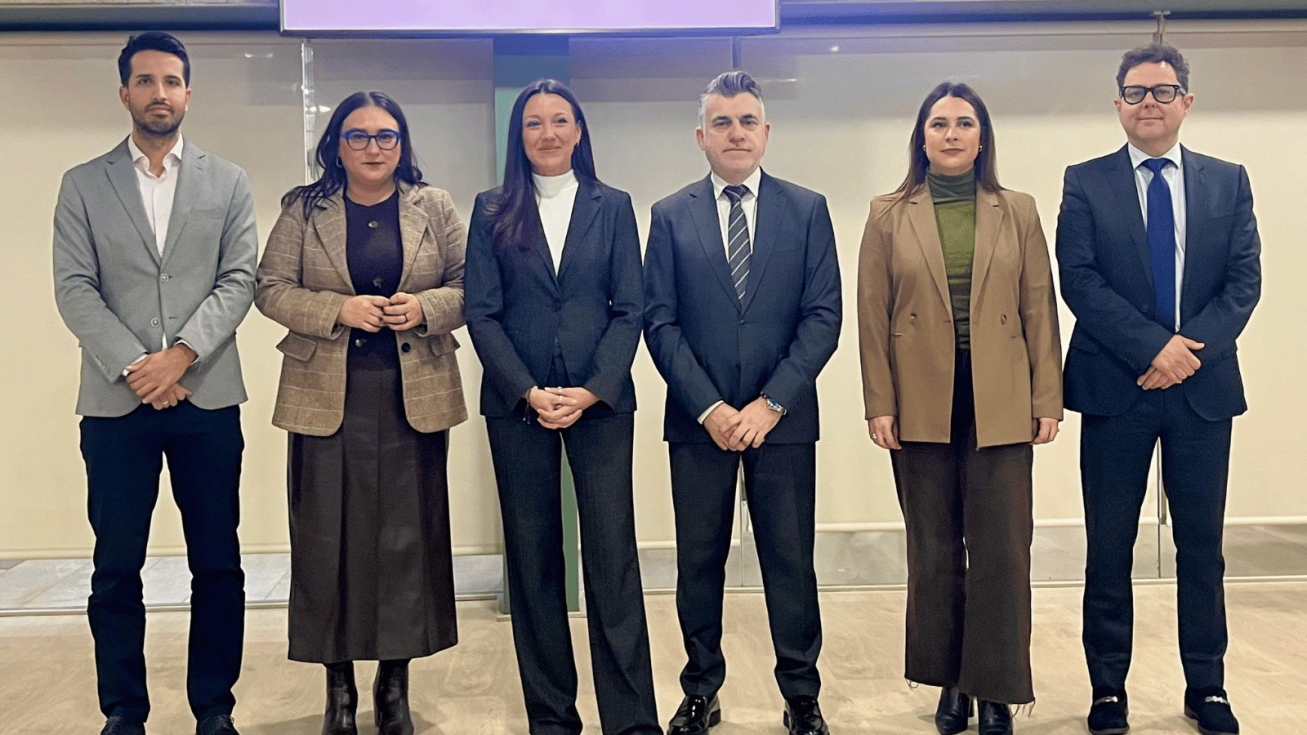 La consejera Carmen Conesa, con su equipo, en la presentaci&oacute;n del balance de 2025 - CARM