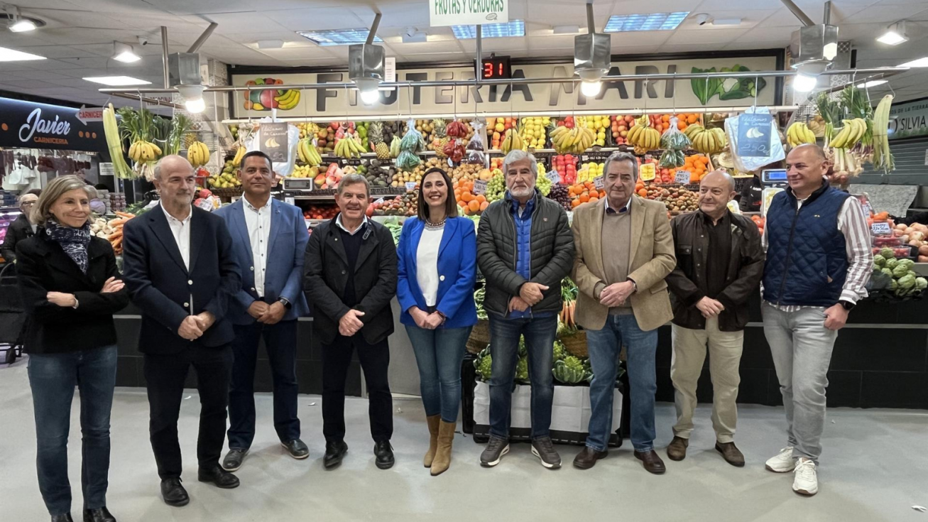 La consejera Sara Rubira junto a representantes del sector hortofrutícola durante la presentación de la participación de la Región de Murcia en la feria Fruit Logística de Berlín. La consejera Sara Rubira junto a representantes del sector hortofrutícola durante la presentación de la participación de la Región de Murcia en la feria Fruit Logística de Berlín.