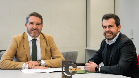 El presidente de CROEM, Miguel López Abad y el portavoz adjunto del GP VOX, Rubén Martínez Alpañez - DANIEL SABIOTE_VOX