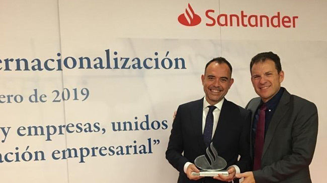 Ra&uacute;l Morales, CEO de Soltec, a la derecha, junto a Marcos S&aacute;ez, director ejecutivo de Zuk&aacute;n