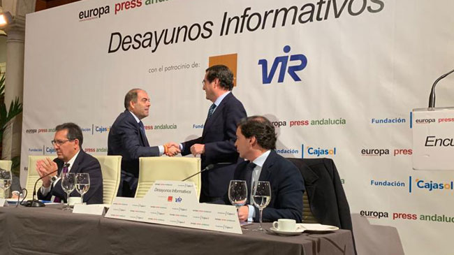 Antonio Garamendi saluda en Sevilla al presidente de ATA, Lorenzo del Amor
