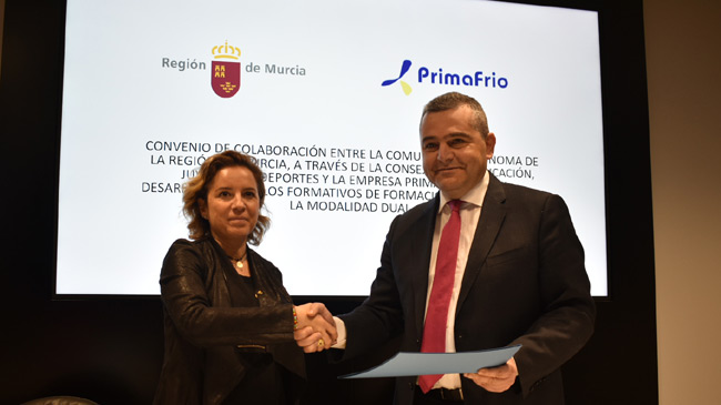 La consejera Mart&iacute;nez-Cach&aacute; y Juan Ignacio Conesa