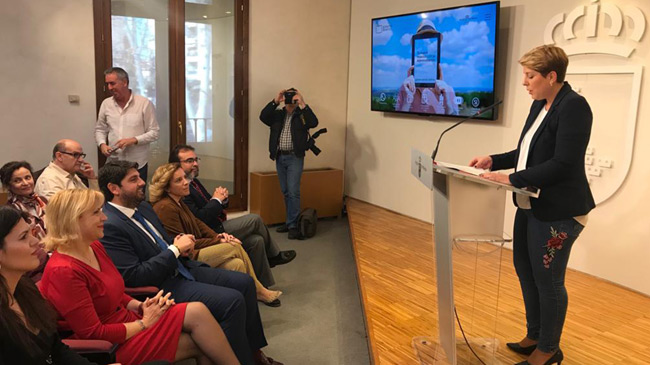 Noelia Arroyo, arropada por gran parte del Gobierno, se despide como consejera