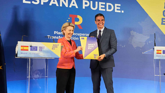 Ursula von der Leyen y Pedro S&aacute;nchez, el pasado diciembre
