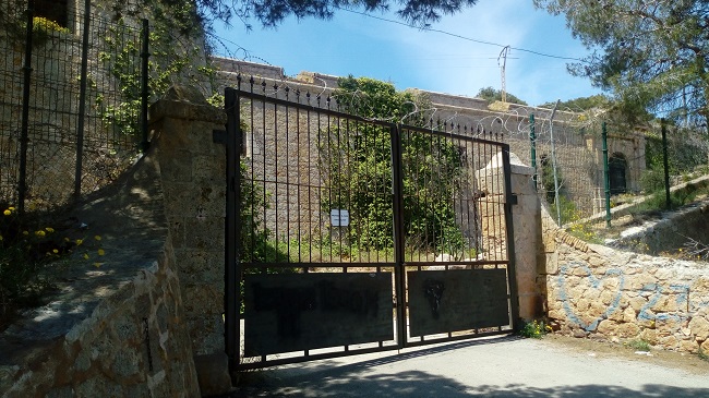 Acceso a Galeras