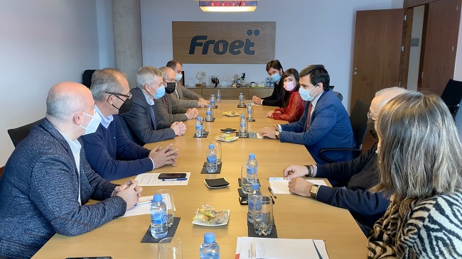 Reuni&oacute;n entre el consejero de Fomento e Infraestructuras, Jos&eacute; Ram&oacute;n D&iacute;ez de Revenga, y los representantes de Froet