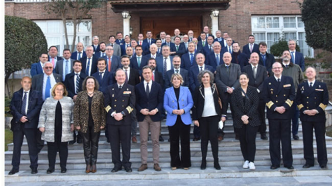 Autoridades militares, civiles y empresarios en la inauguraci&oacute;n del 50 aniversario del Club de Oficiales de Cartagena