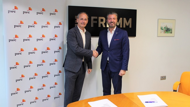El director de PwC en la Regi&oacute;n, Javier Celdr&aacute;n, y el presidente de Fremm, Alfonso Hern&aacute;ndez
