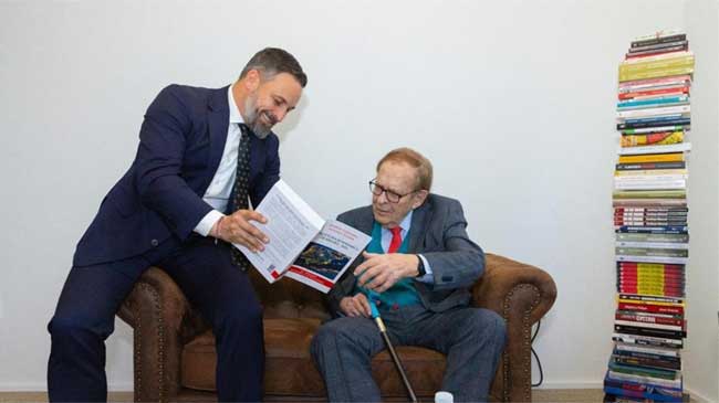 Santiago Abascal y Ram&oacute;n Tamames
