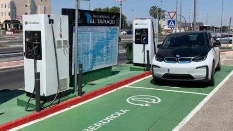 Punto de recarga de coches el&eacute;ctricos en Molina