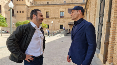 Aldo Martinez, preparador f&iacute;sico de Topuria, y Pedro Emilio Alcaraz, director del Centro de Investigaci&oacute;n en Alto Rendimiento Deportivo de la UCAM, en el campus de Los Jer&oacute;nimos