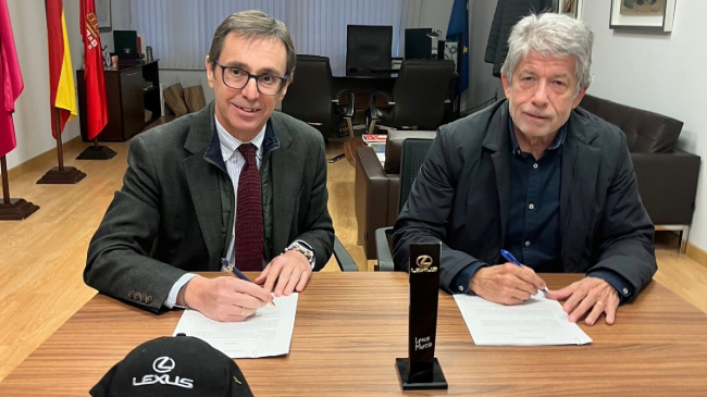 Imagen realizada durante la firma del acuerdo - Portavoz