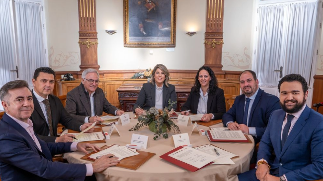 Los alcaldes de los municipios del Campo de Cartagena y el Mar Menor durante la reunión celebrada en el Palacio Consistorial de Cartagena. Los alcaldes de los municipios del Campo de Cartagena y el Mar Menor durante la reunión celebrada en el Palacio Consistorial de Cartagena.