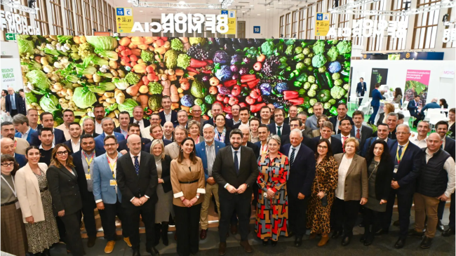 Delegaci&oacute;n murciana en la feria Fruit Log&iacute;stica de Berl&iacute;n.