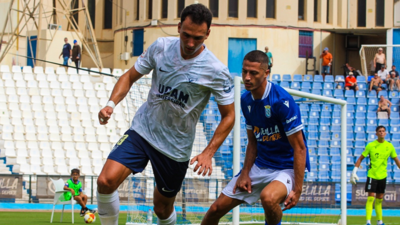 Juanma Bravo en el partido de la ida en el que UCAM CF cayó (2-0) ante la UD Melilla. Juanma Bravo en el partido de la ida en el que UCAM CF cayó (2-0) ante la UD Melilla.