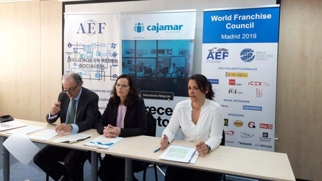 Momento de la presentaci&oacute;n del informe