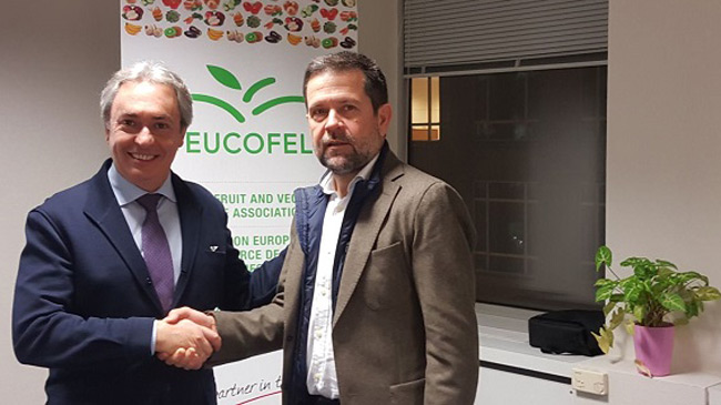 Jorge Brotons, a la izquierda, con el presidente de Proexport, Juan Mar&iacute;n