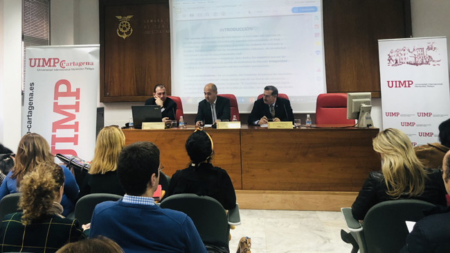 Momento de la apertura de la jornada en la UIMP