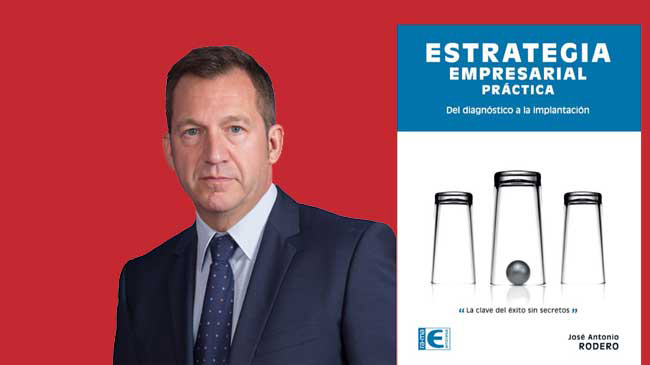 El autor, Jos&eacute; Antonio Rodero, y la portada del libro
