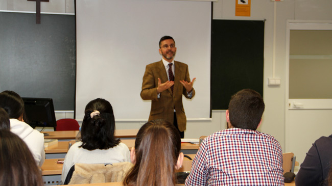 Andr&eacute;s Mu&ntilde;oz en la UCAM