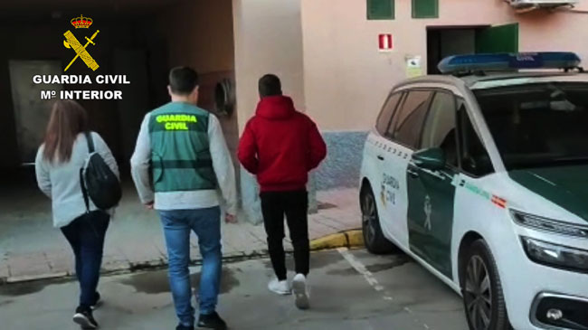 Agentes del equipo @ de la Guardia Civil de Lorca Agentes del equipo @ de la Guardia Civil de Lorca