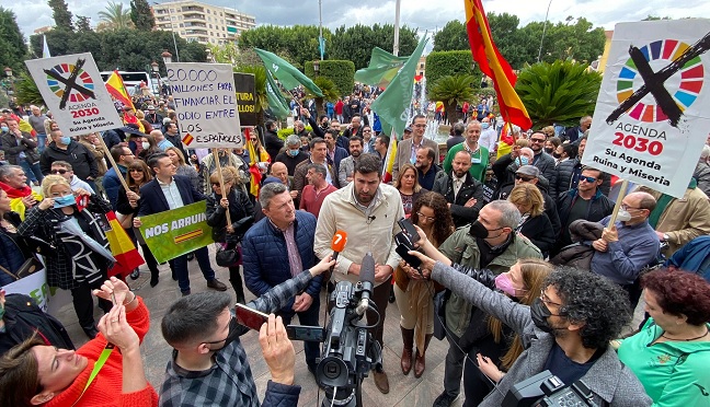 Jos&eacute; &Aacute;ngel Antelo en la concentraci&oacute;n convocada en Murcia