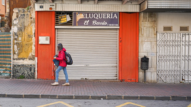 Imagen de un negocio cerrado en el centro de Cartagena