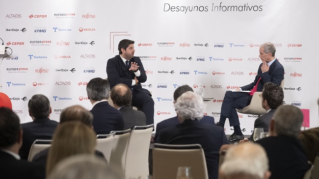 L&oacute;pez Miras durante su intervenci&oacute;n en el&nbsp;desayuno informativo de Europa Press