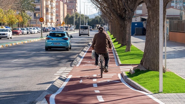 Carril bici en la calle Ingeniero de la Cierva