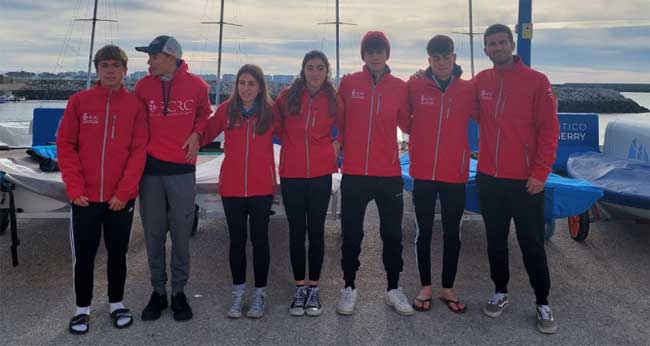 Integrantes del equipo de ILCA 4 del Club de Regatas de Cartagena