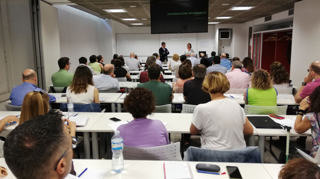 Imagen de archivo de una jornada de formaci&oacute;n de funcionarios de la CARM
