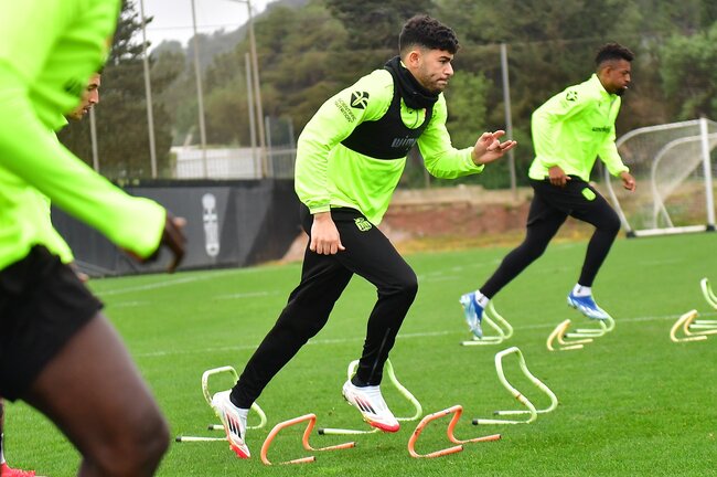 Los albinegros, en uno de sus últimos entrenamientos antes del partido - FC Cartagena Los albinegros, en uno de sus últimos entrenamientos antes del partido - FC Cartagena