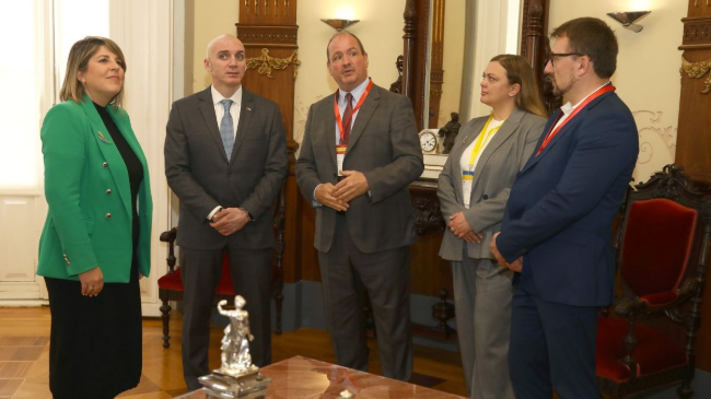 Noelia Arroyo recibe al alcalde de Mykolaiv. Noelia Arroyo recibe al alcalde de Mykolaiv.